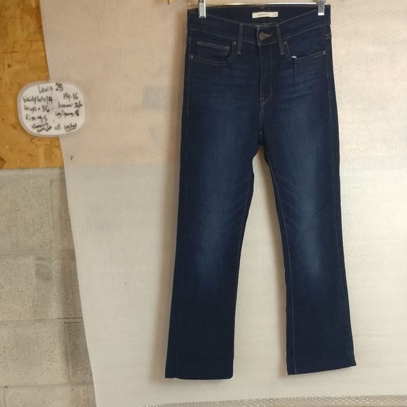 Levi's Midrise Canyon Slimming Bootcut dark wash Jeans 89%Cotton Zip Fly 28 TALL - Picture 2 of 11